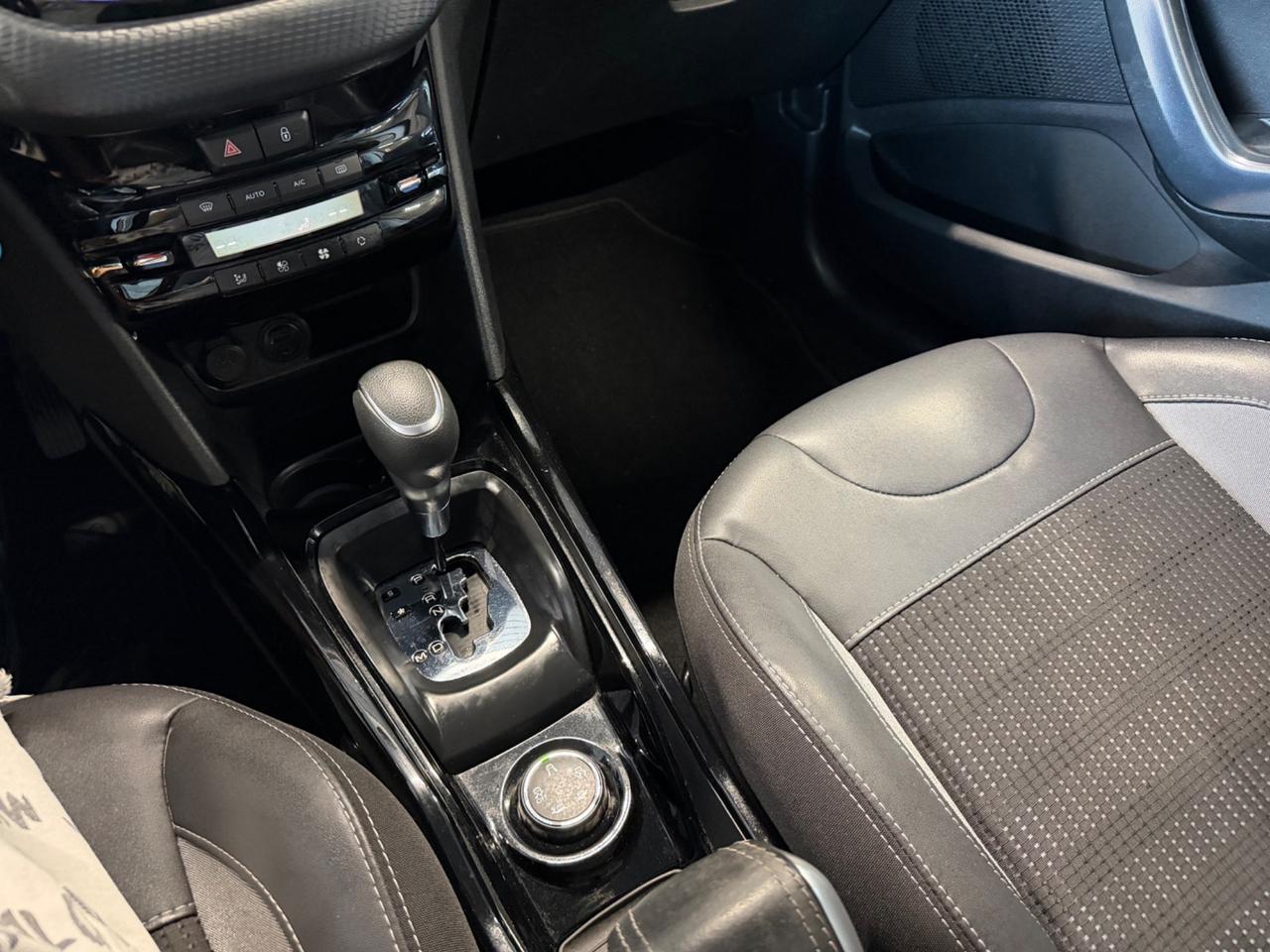 Peugeot 2008 PureTech Turbo 110 EAT6 S&S Black Matt