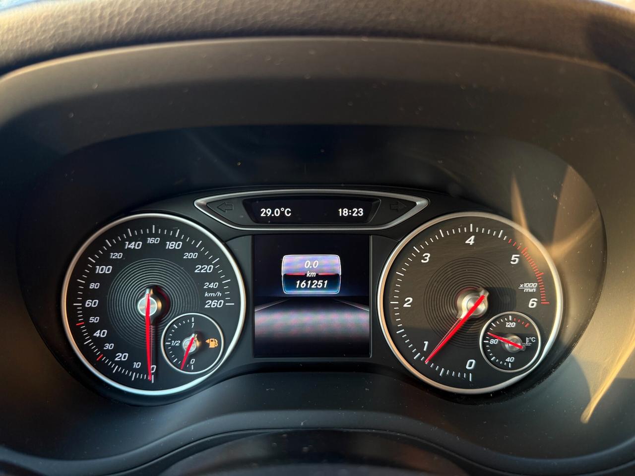 Mercedes B180 SPORT/1500 110CV/FULL LED/CERCHI 17