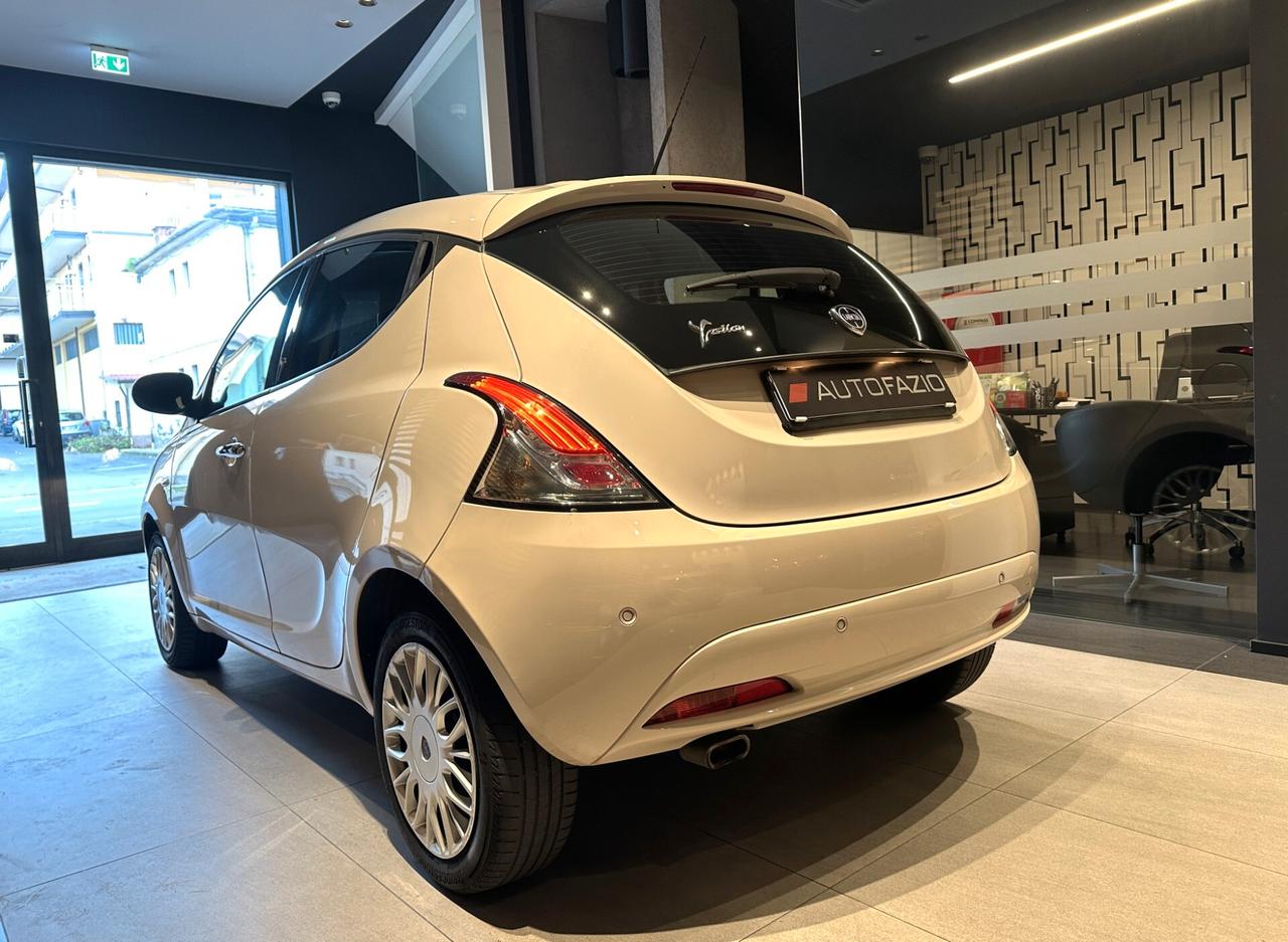 Lancia Ypsilon 1.2 69 CV 5 porte Gold