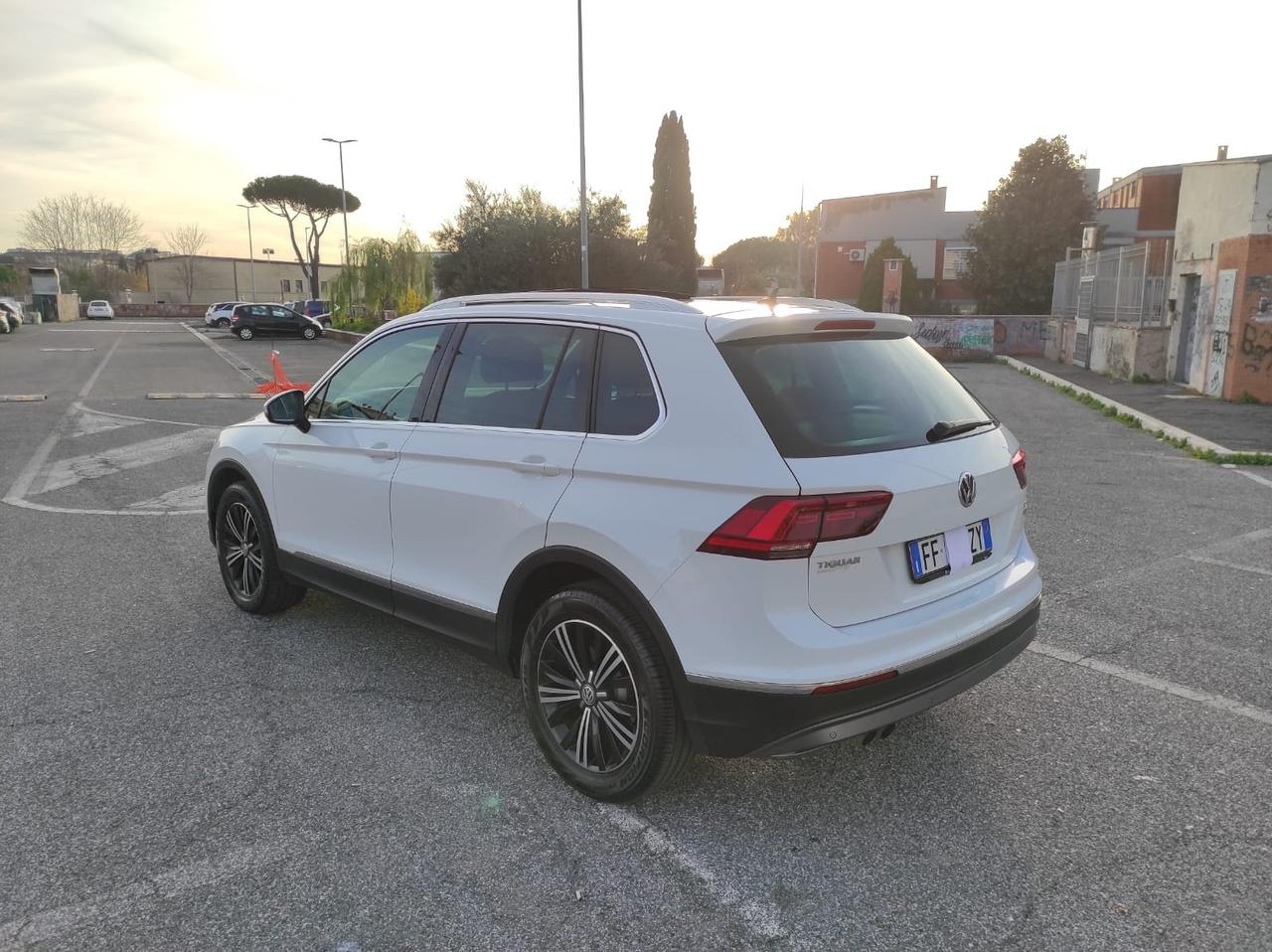 Volkswagen Tiguan 2.0 TDI DSG 4 MOTION *Virtual Cockpit-Matrix