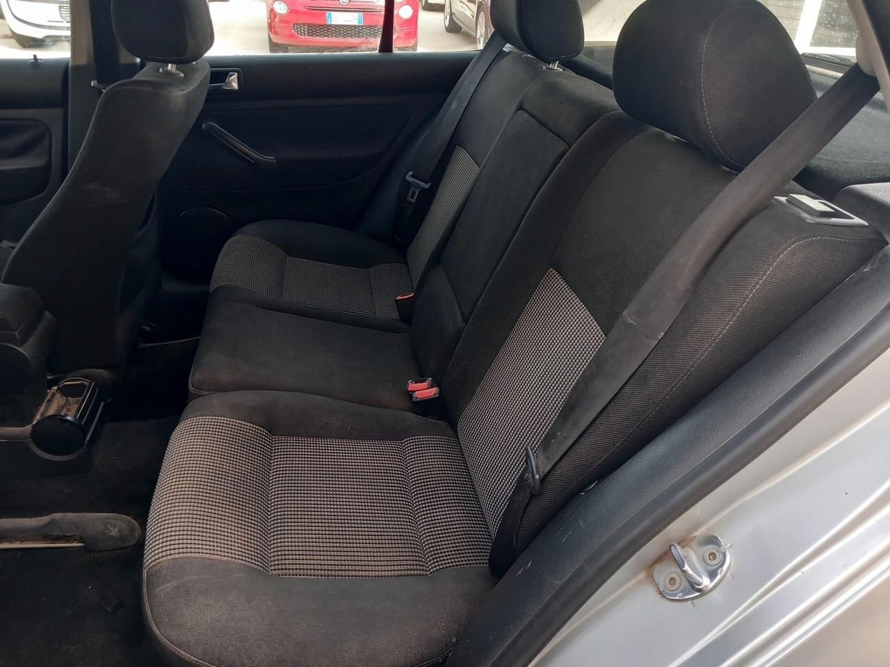 Volkswagen Golf 1.9 TDI/115 CV cat 5 porte Highline unico proprietario
