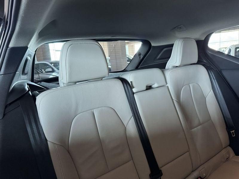 Volvo XC40 XC40 T3 Geartronic Momentum Pro