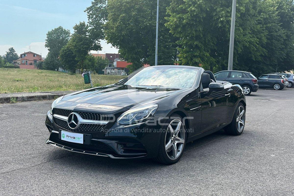MERCEDES SLC 180 AMG line