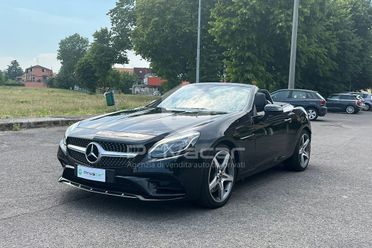MERCEDES SLC 180 AMG line