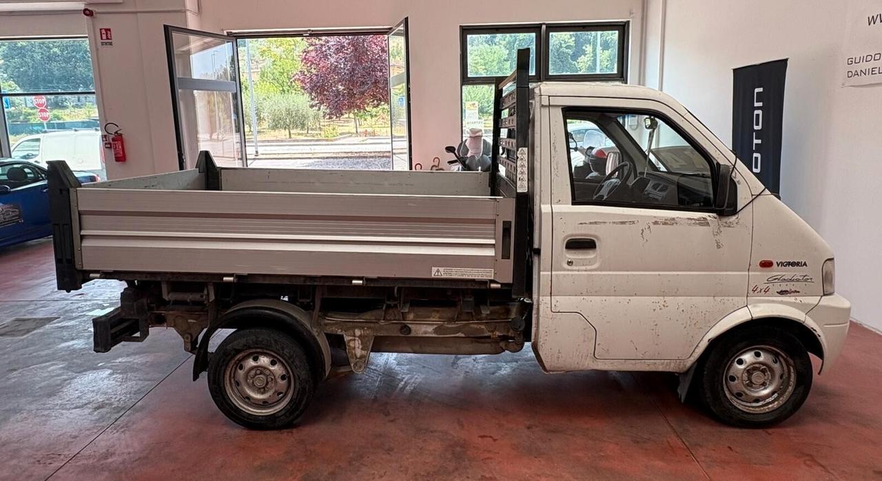 GIOTTI VITTORIA FURGONE CASSONE 4X4 benz.1.3 TRILATERALE km 102.052 certificati