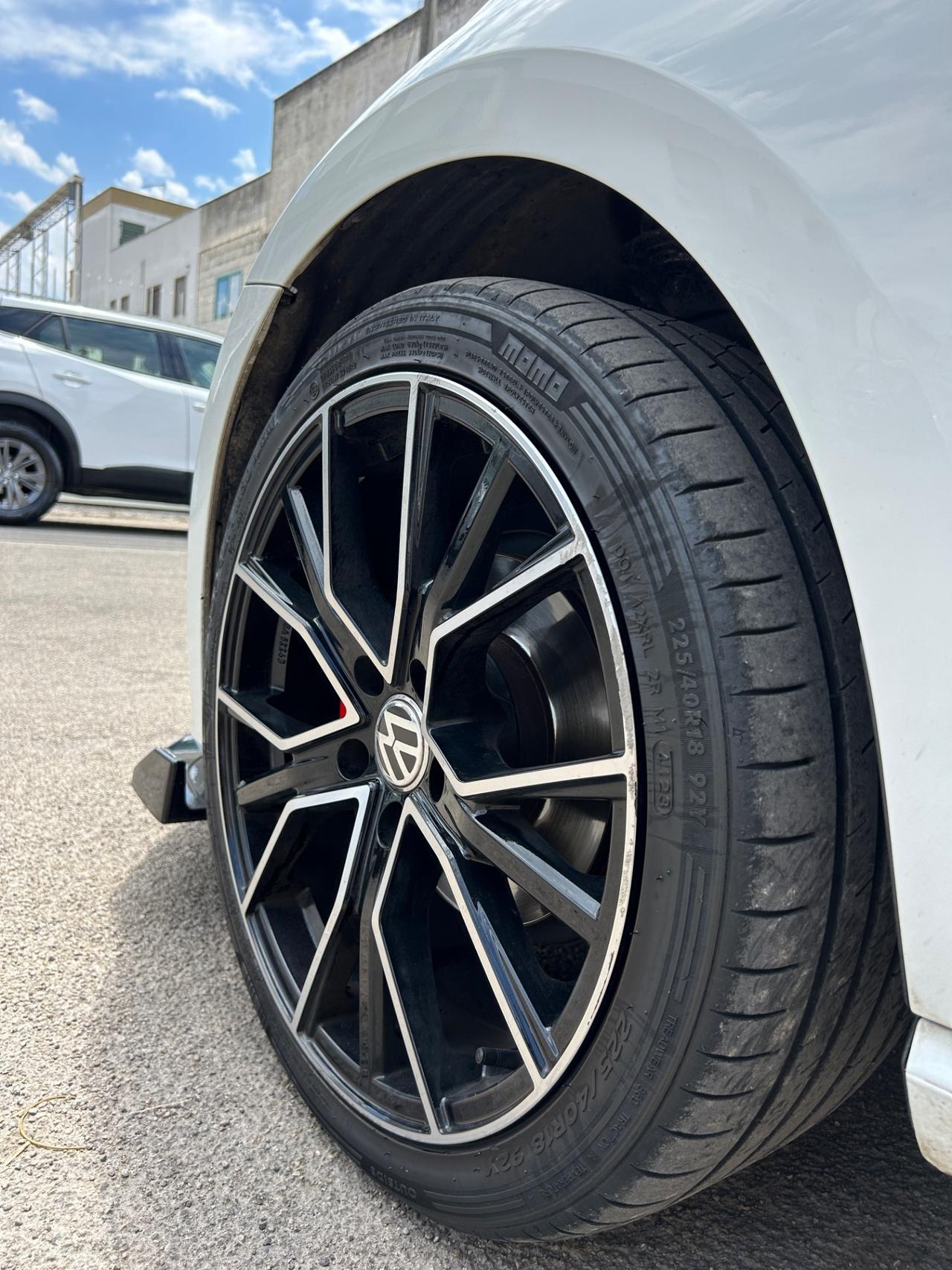 Volkswagen Golf 7 1.6 90 CV-2015-ALL. GTI-CIELO STELLATO