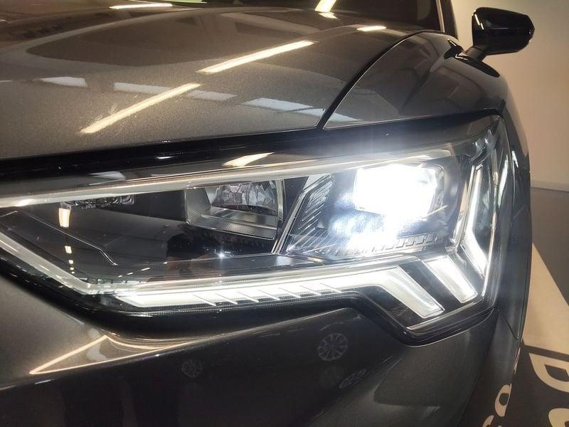 Audi Q3 Q3 Sportback 45 1.4 tfsi e Identity Black s-tronic