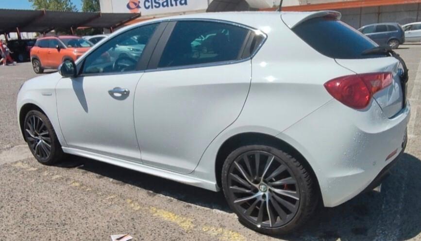 Alfa Romeo Giulietta 2.0 JTDm-2 150 CV Distinctive