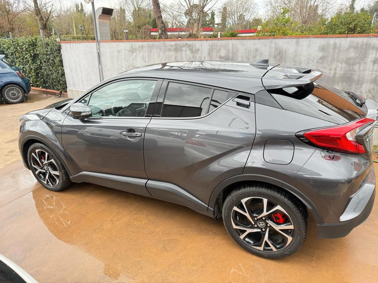 Toyota C-HR 1.8 Hybrid E-CVT Lounge