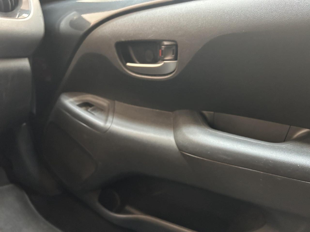 Toyota Aygo 5p 1.0 x-play m-mt 72cv