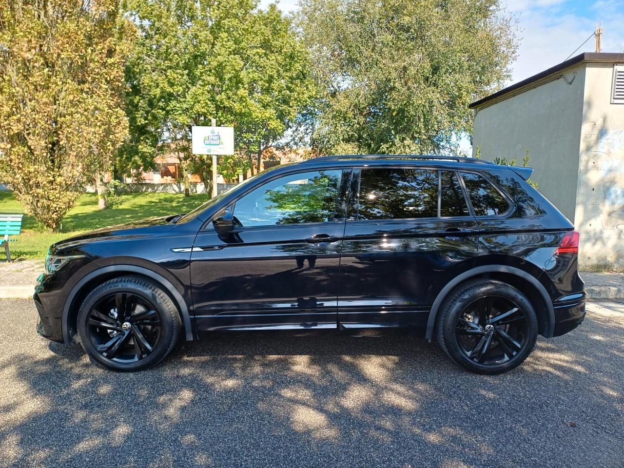 Volkswagen Tiguan 2.0 TDI 150 cv SCR DSG R-Line