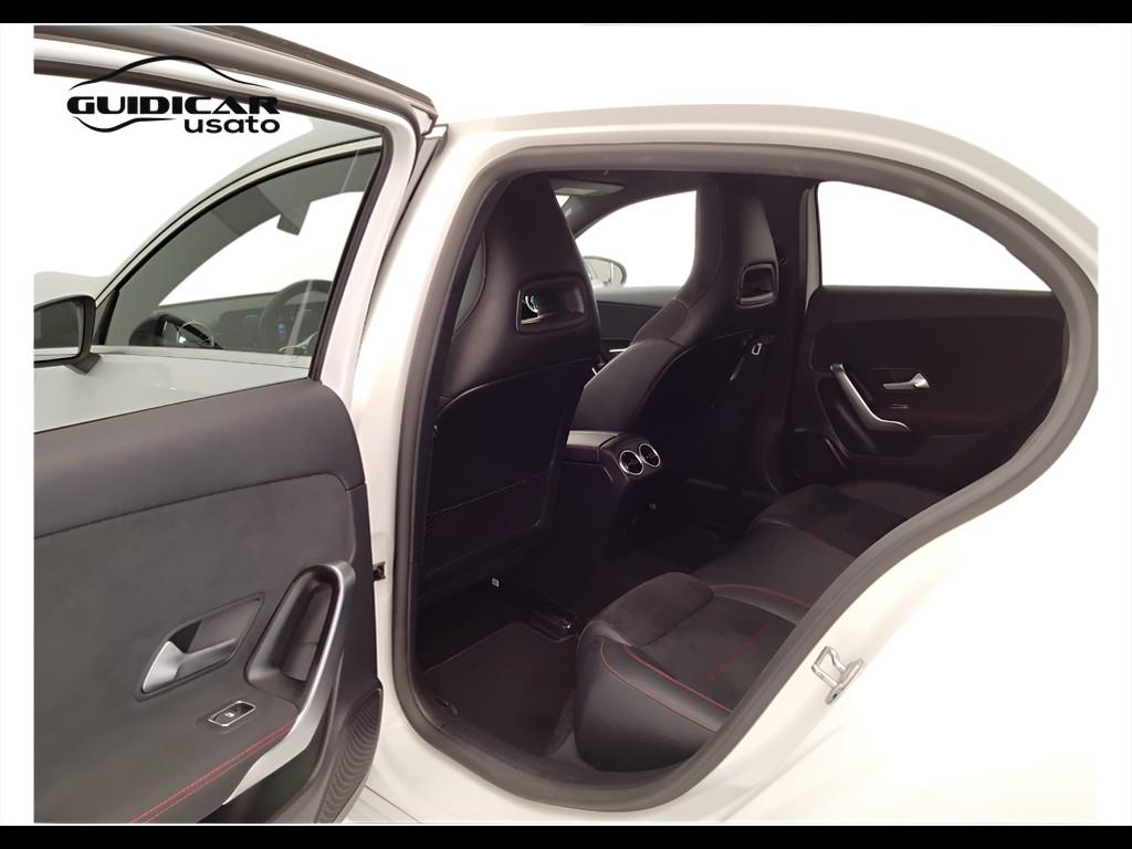 Mercedes-Benz Classe A - W177 2018 - A 180 d Premium auto