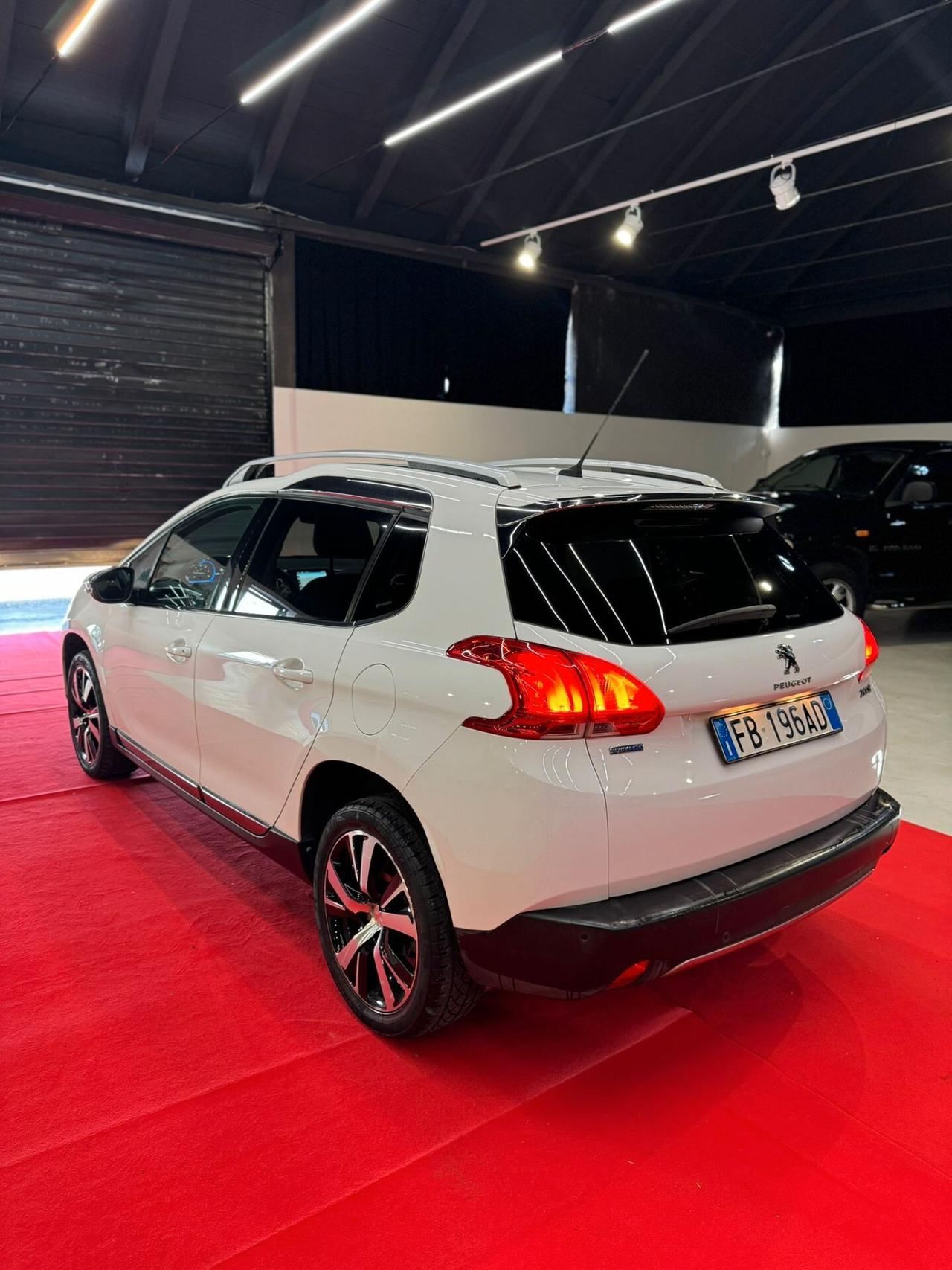 PEUGEOT 2008 NEOPATENTATI