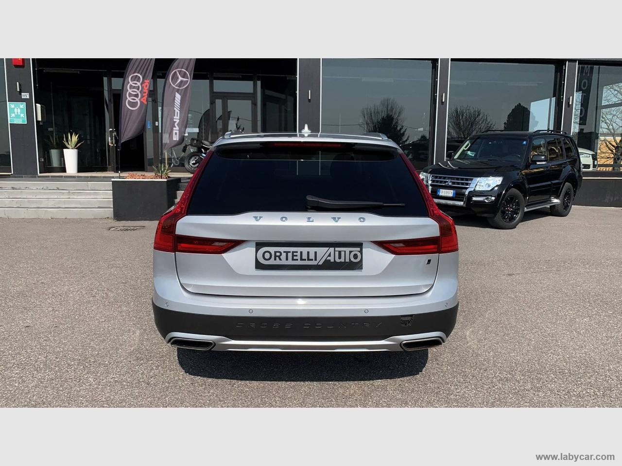 VOLVO V90 Cross Country D4 AWD Geartronic Pro GANCIO TRAINO I.V.A.