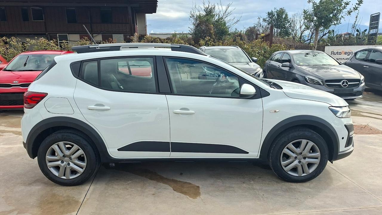 Dacia Sandero Stepway 1.0 GPL di serie 2022