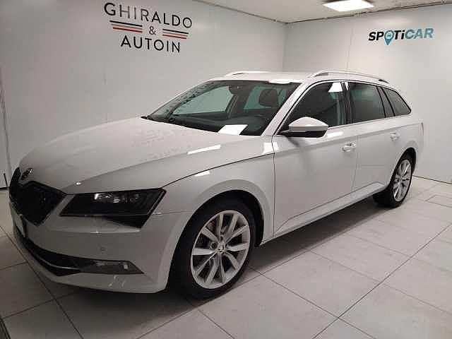 SKODA Superb Wagon 2.0 tdi Executive 4x4 190cv dsg 7m