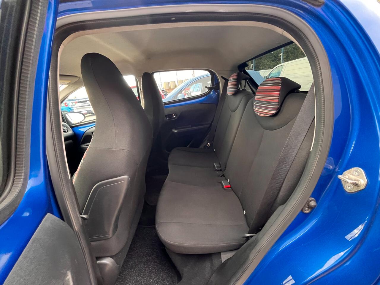 Citroen C1 VTi 72 S&S 5 porte Shine - Neopatentati