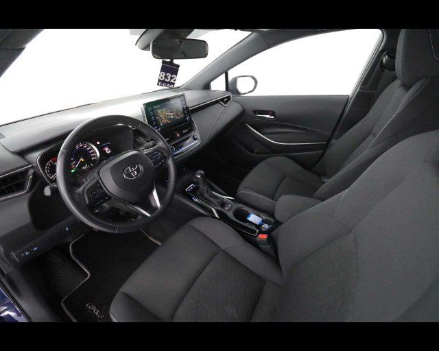 TOYOTA Corolla Touring Sports 1.8 Hybrid Business