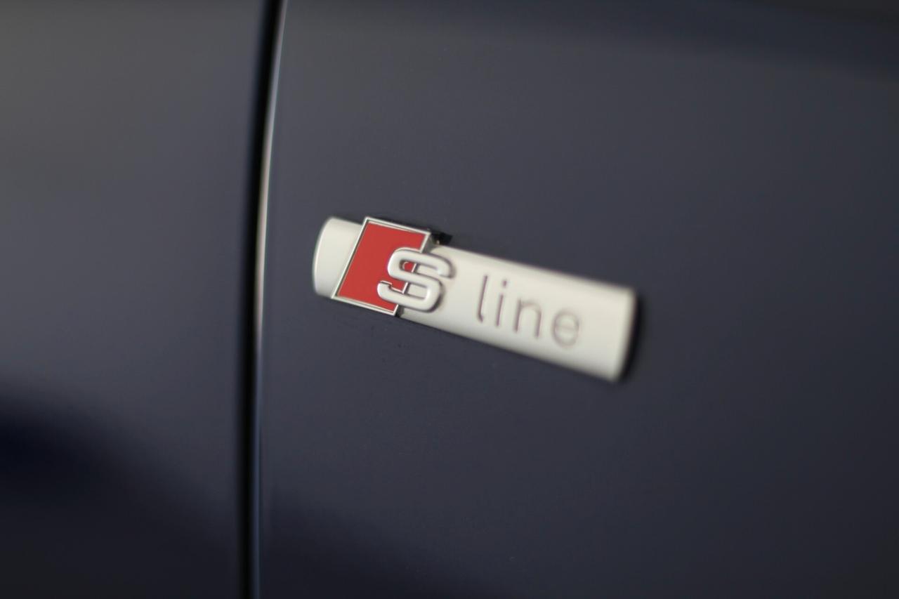 Audi A4 2.0 TDI MHEV 40 S LINE