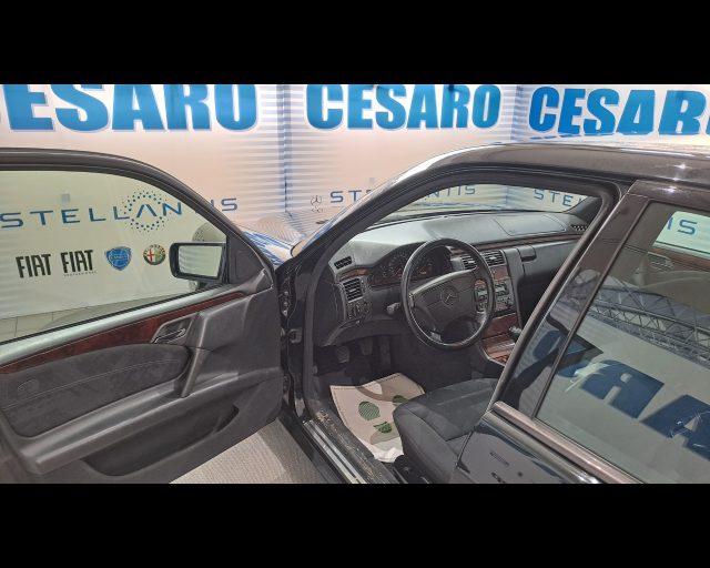 MERCEDES-BENZ E 200 k Elegance