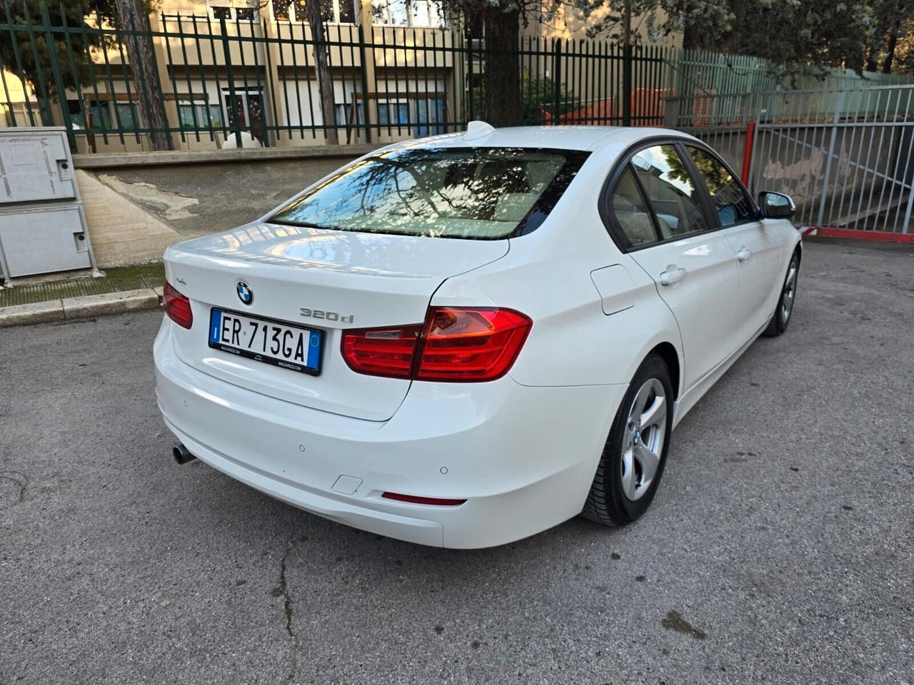 Bmw 320 320d Efficient Dynamics Luxury