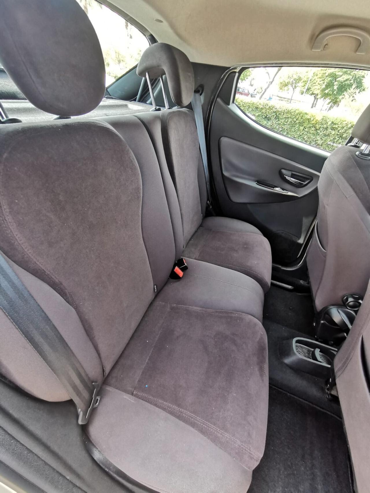 Lancia Ypsilon 1.3 MJT 75 CV Platinum 2011
