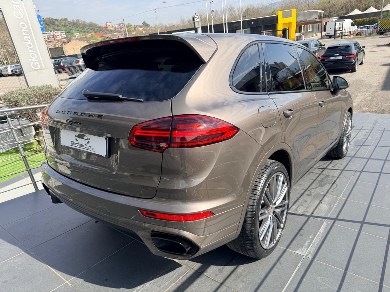 Porsche Cayenne 3.0 Diesel in garanzia no tasse