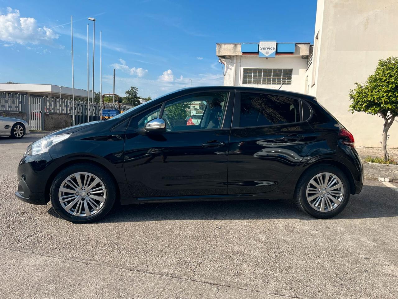 Peugeot 208 PureTech 68 5 porte signature NEO/unico propr/full led/lega/navi/TAGLAINDI