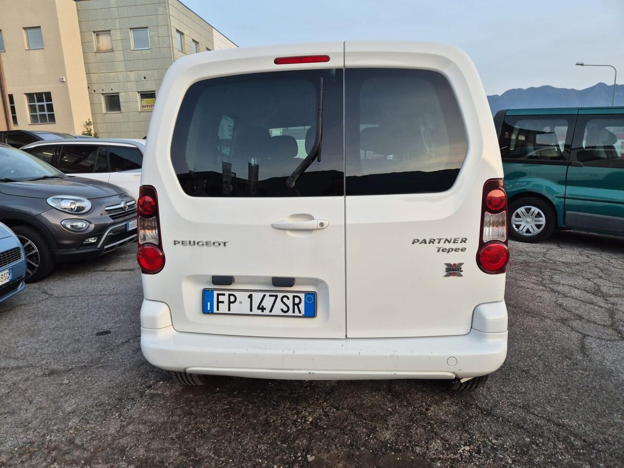 PEUGEOT PARTNER 5 POSTI 4X4