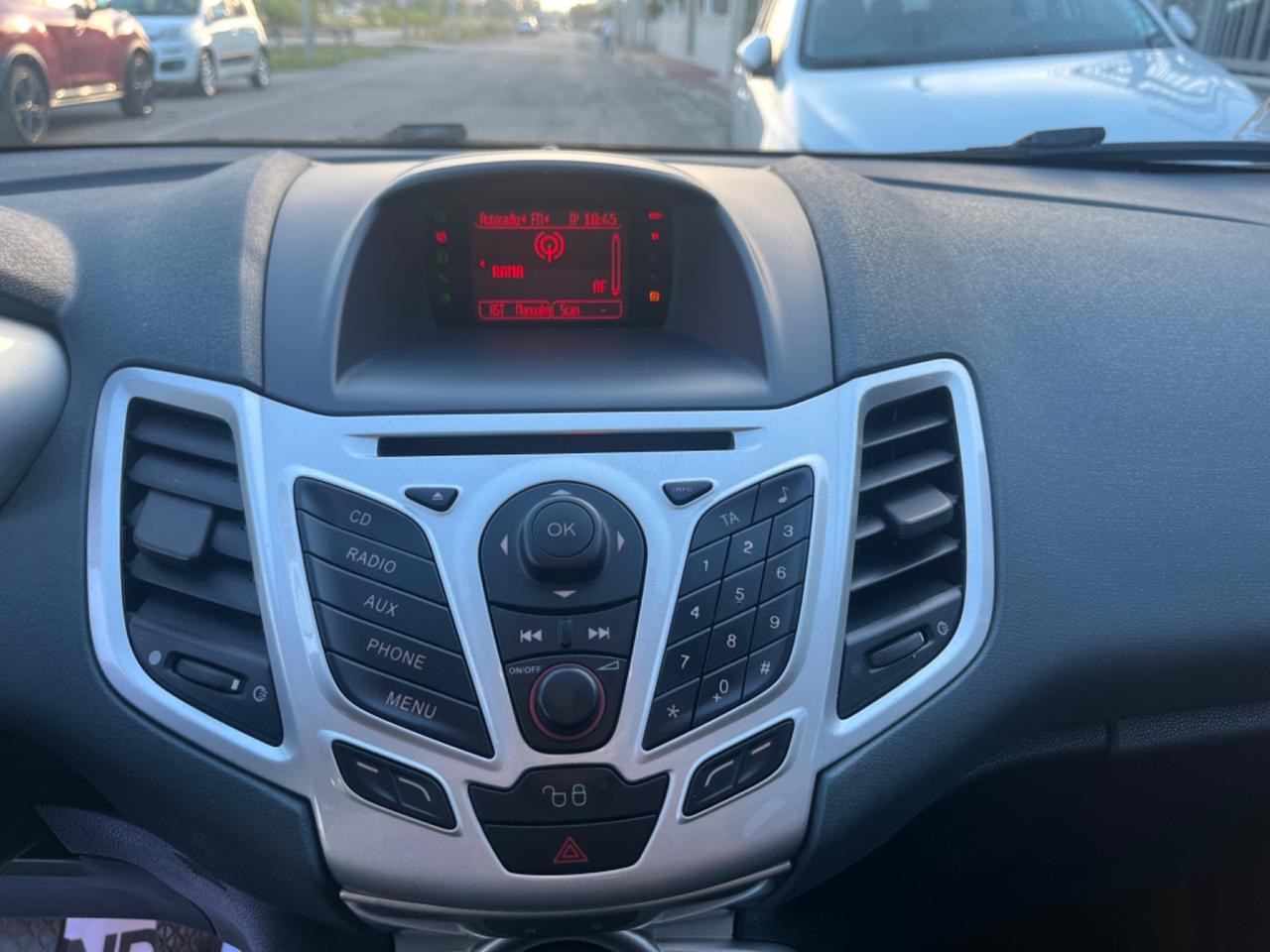 Ford Fiesta 1.4 5 porte Bz.- GPL Titanium Unipro 2010