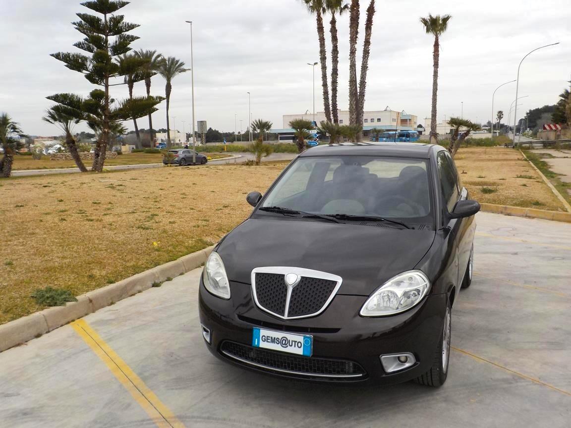 Lancia Ypsilon 1.2 Oro Giallo