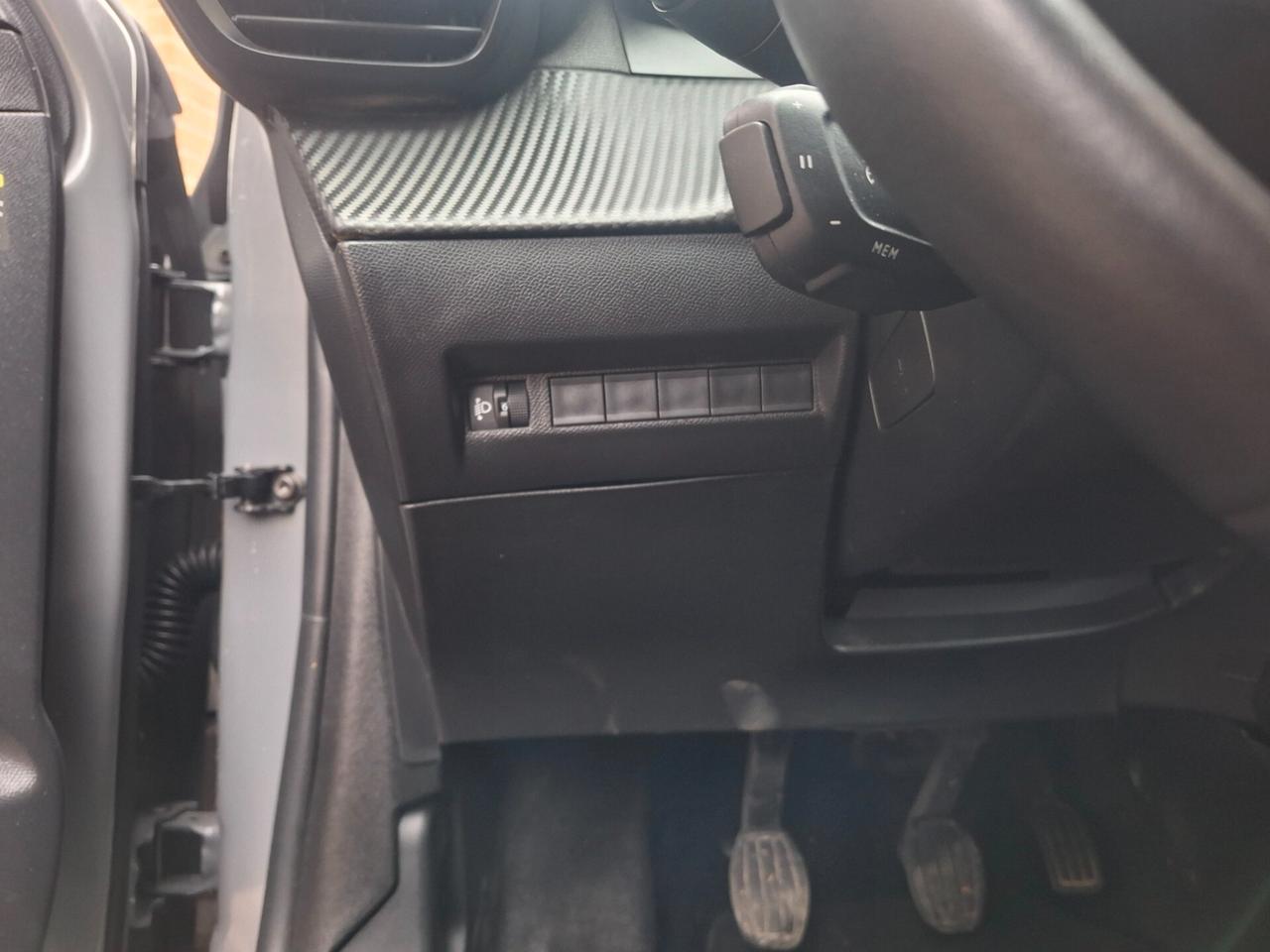 Peugeot 208 PureTech 100 Stop&Start 5 porte Allure
