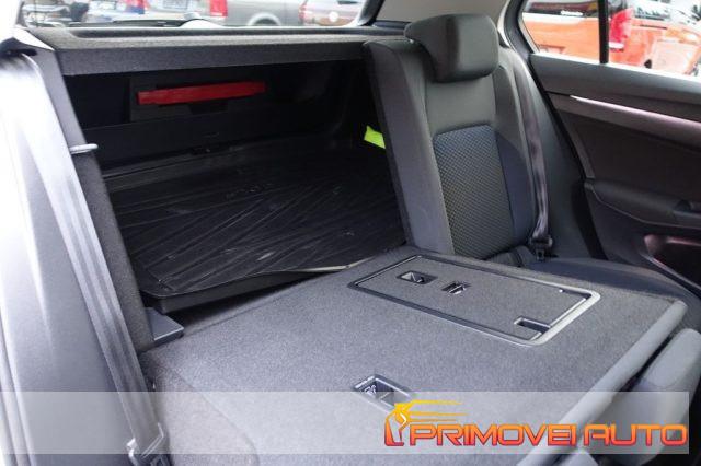 VOLKSWAGEN Golf 1.0 TSI EVO United