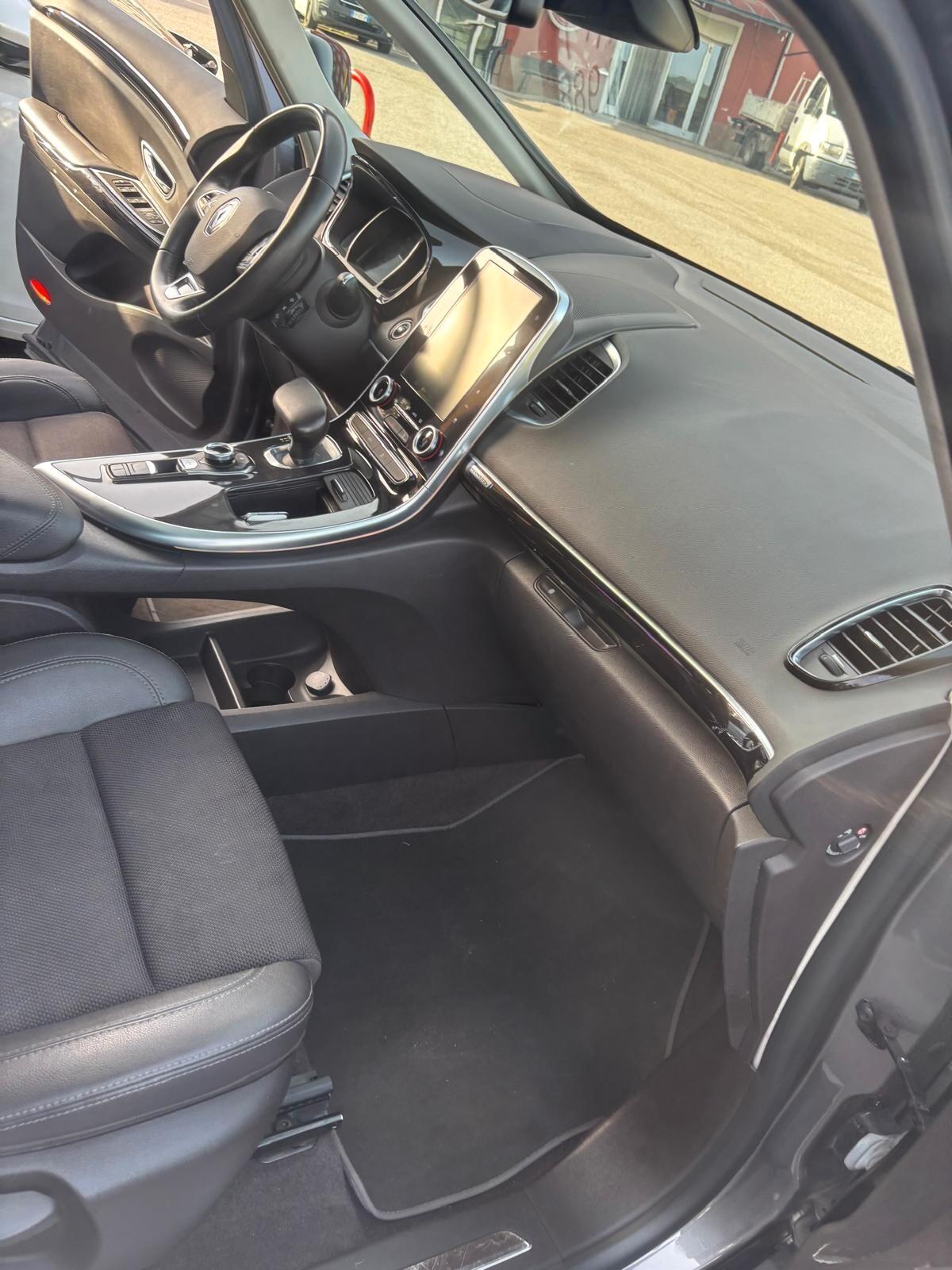 Renault Espace dCi 160CV EDC Energy Initiale Paris 4Control