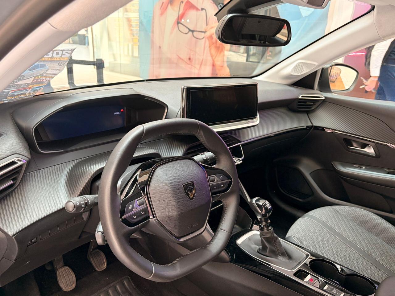 Peugeot 208 PureTech 100 Stop&Start 5 porte2