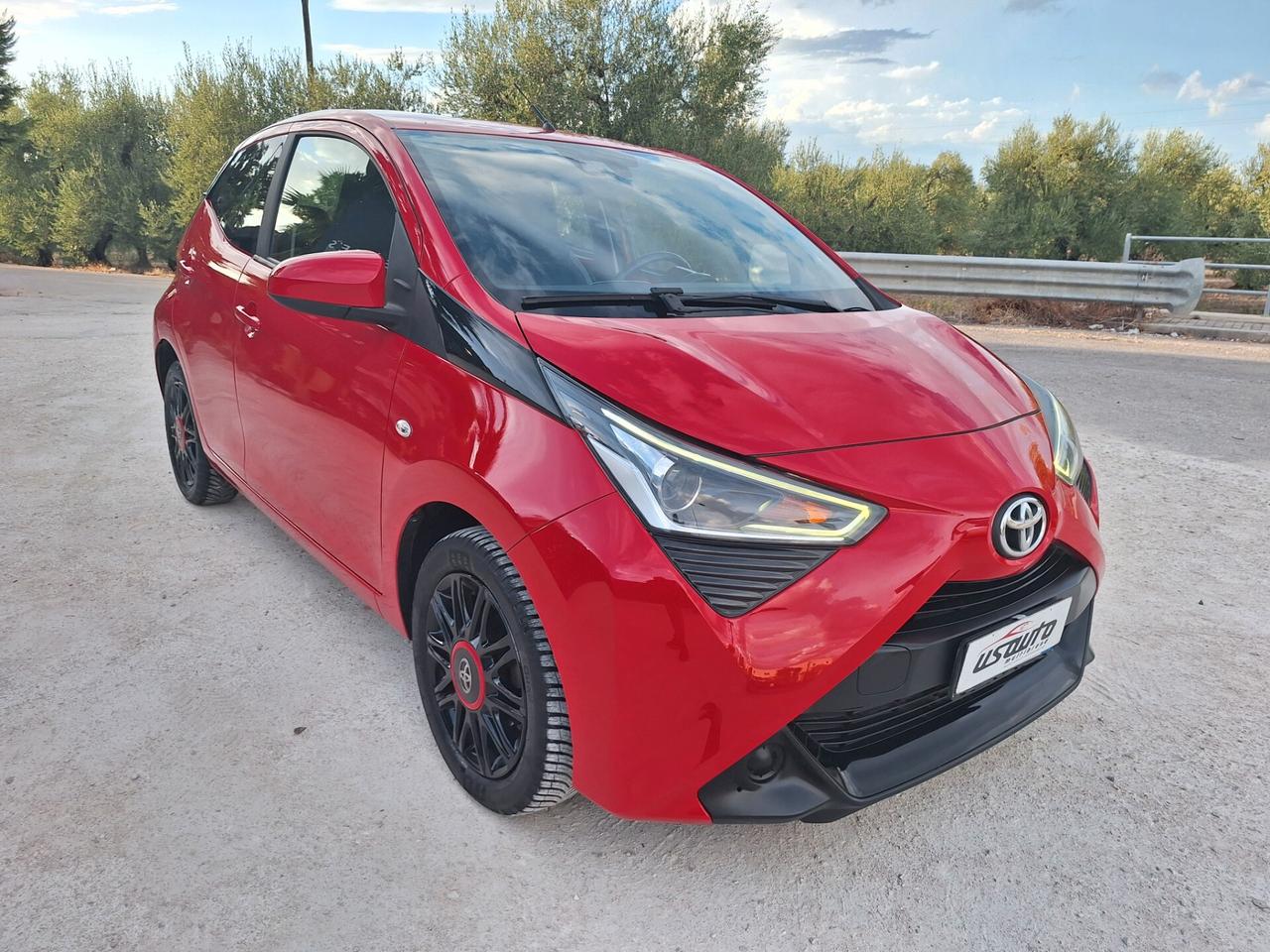 Toyota Aygo 1.0 VVT 5 porte x-play 2019 PERFETTA