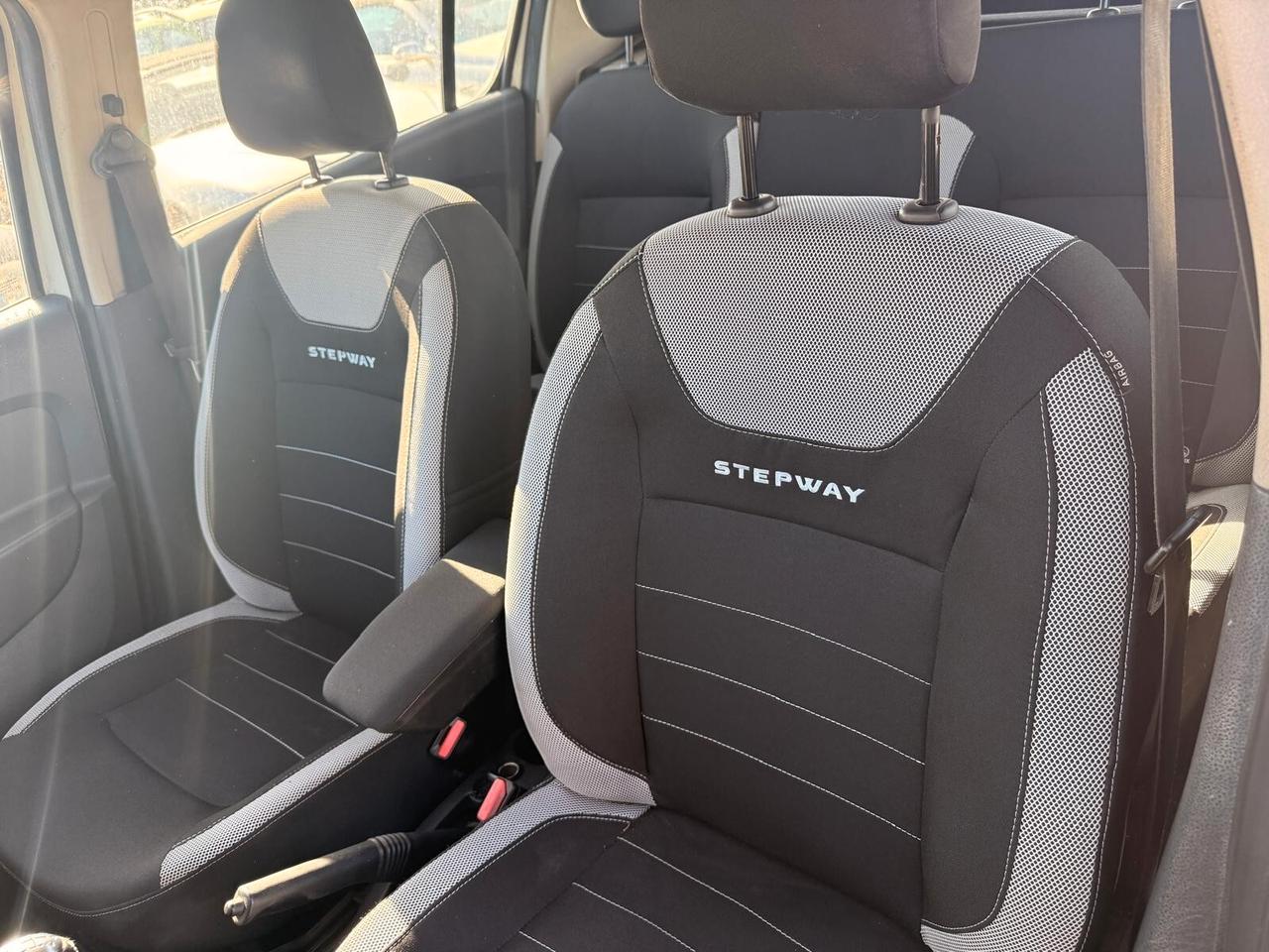 Dacia Sandero Stepway 1.0 TCe 100CV ECO-G 15th Anniversary