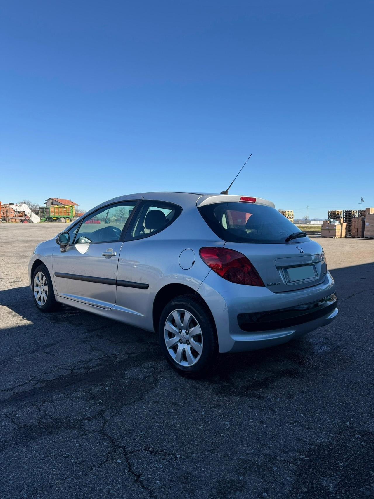 Peugeot 207 1.4 8v energie