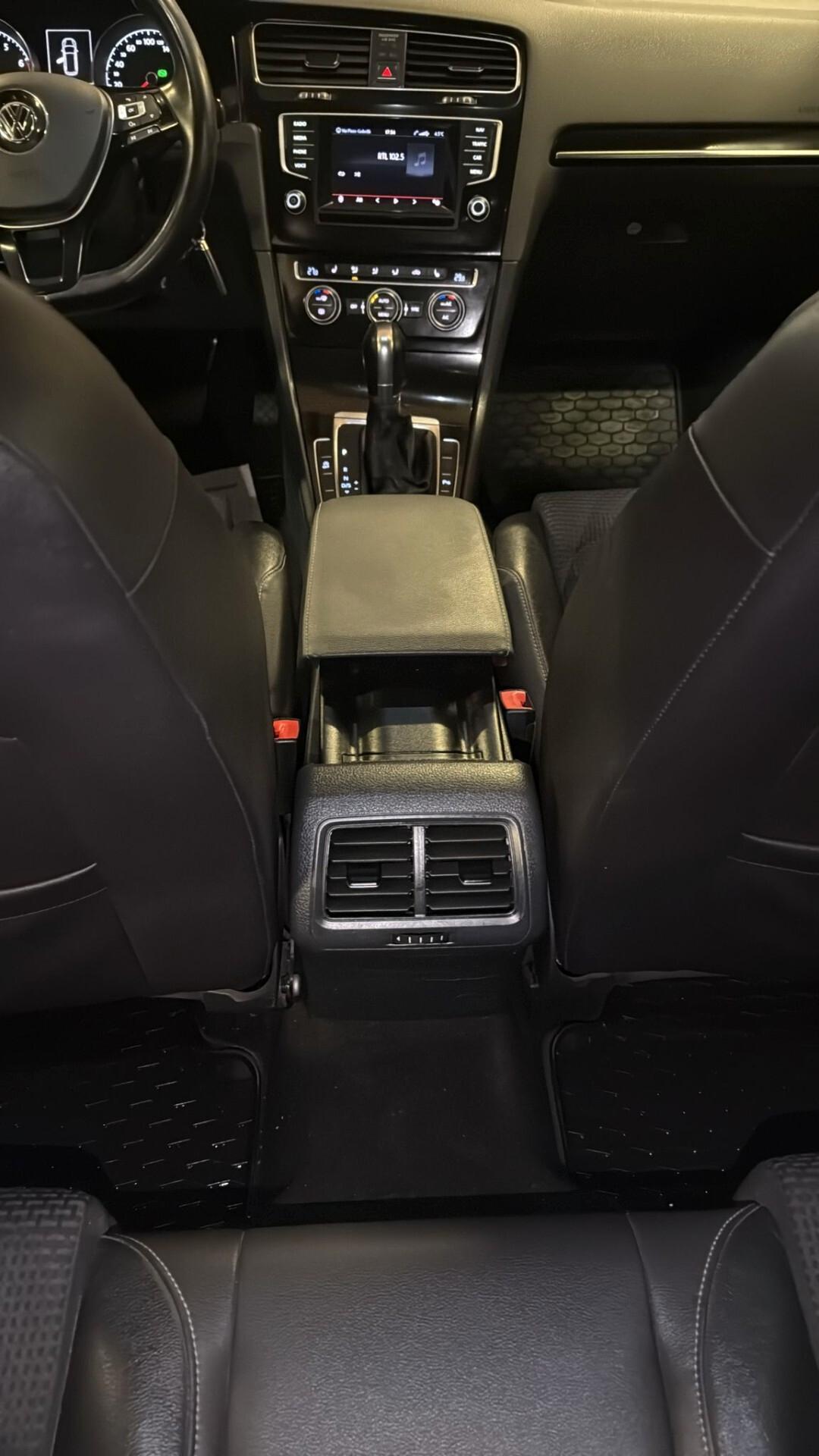 Volkswagen Golf Variant 1.4 TGI DSG Highline BlueMotion