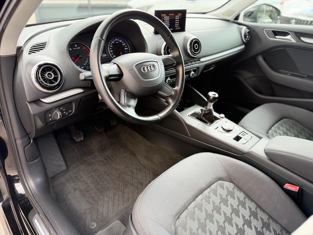 Audi A3 SPB 1.6 TDI clean diesel Ambition