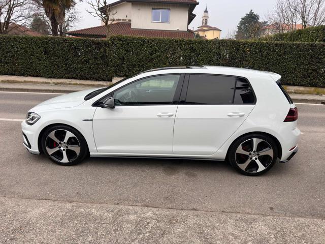 VOLKSWAGEN Golf 2.0 TDI 5p. 150CV R-LINE