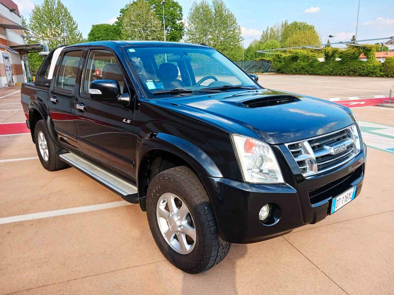 Isuzu D-Max autom. 5 posti - PERFETTA