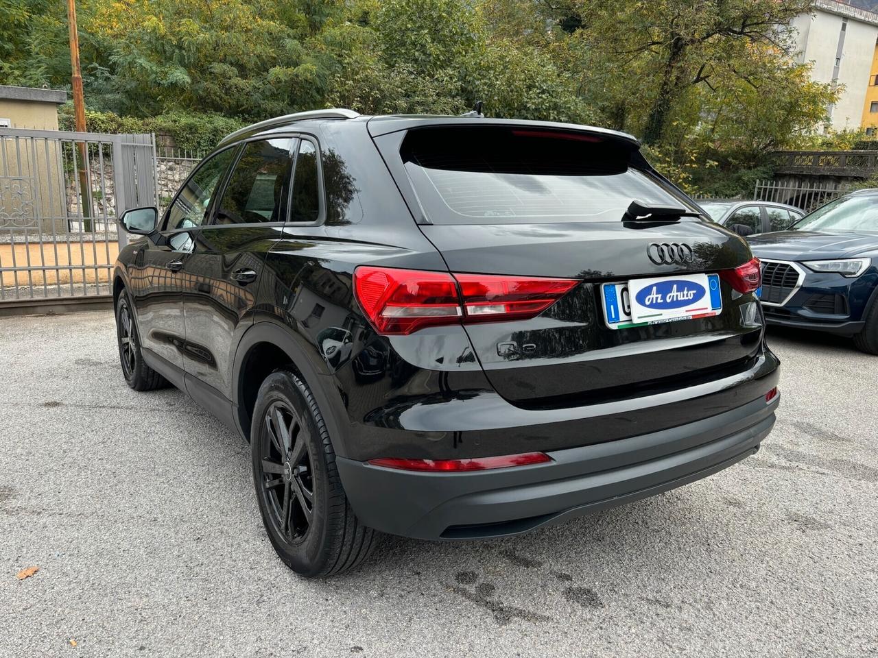 Audi Q3 35 TDI S tronic IDENTITY BLACK - S-LINE