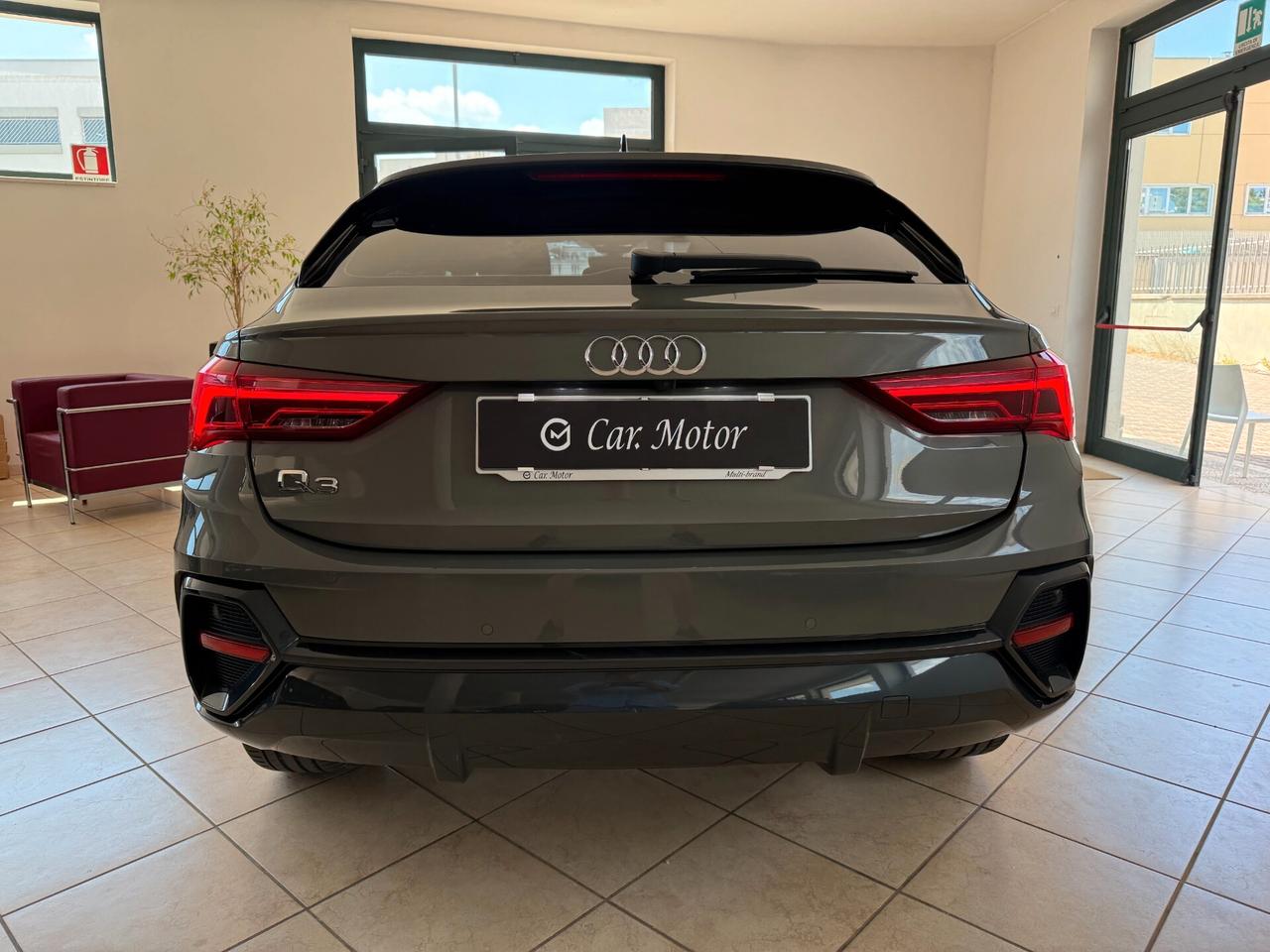 Audi Q3 Sportback 35 2.0 tdi Bus. Plus s-tronic Matrix