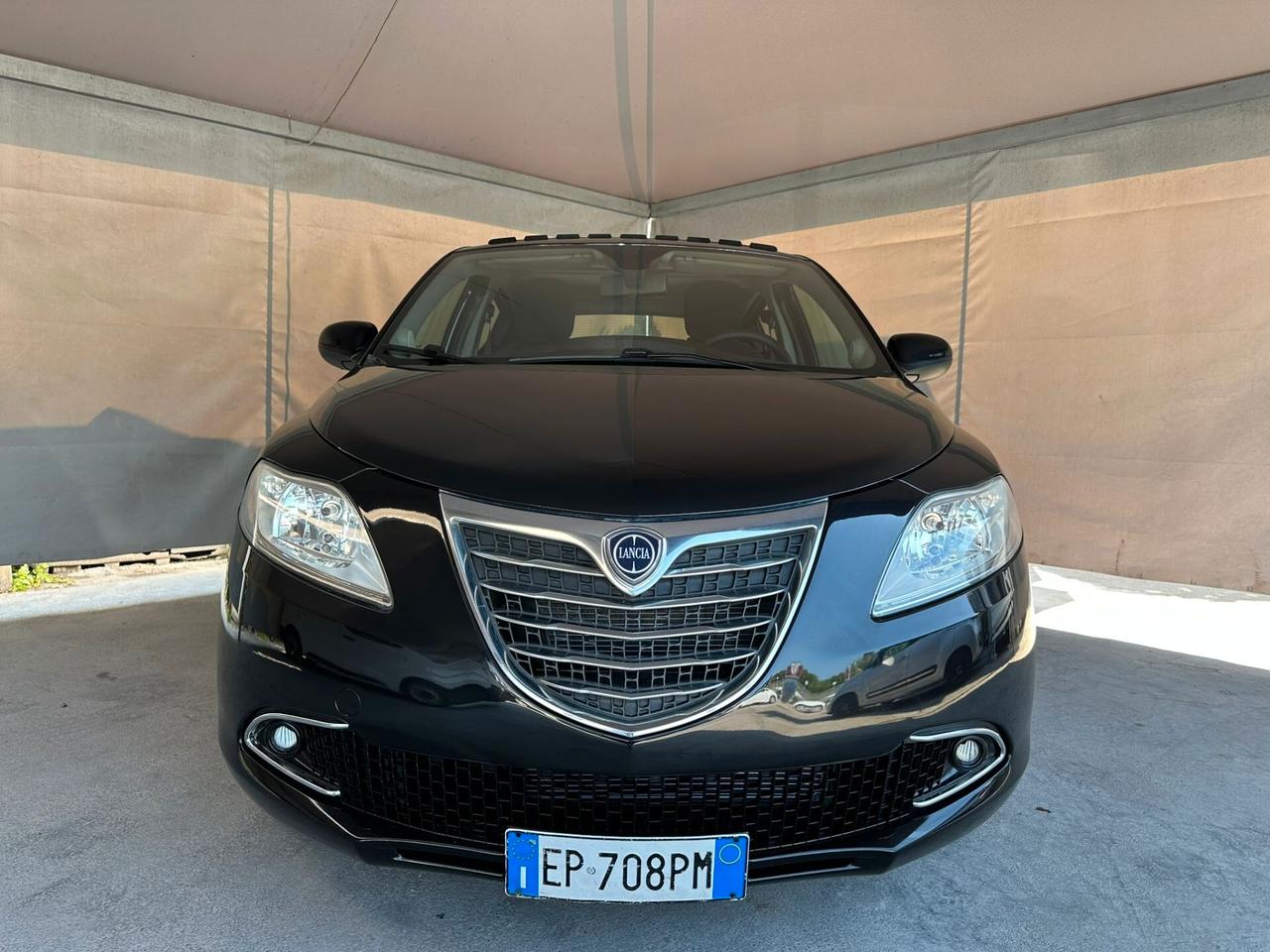 Lancia Ypsilon 1.2 69 CV 5 porte Platinum