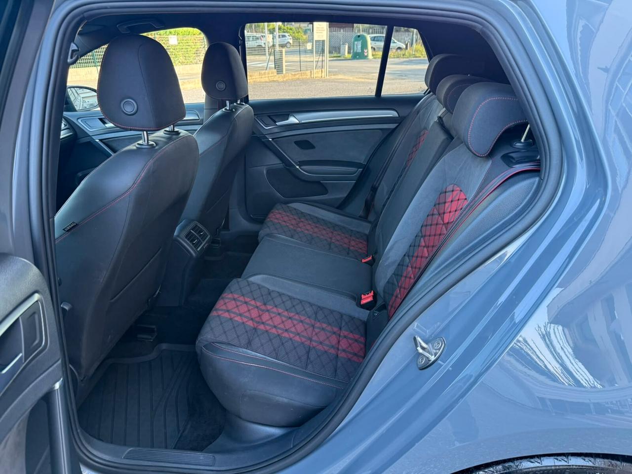 Volkswagen Golf GTI 2.0 TSI TCR DSG 5p. BlueMotion Technology