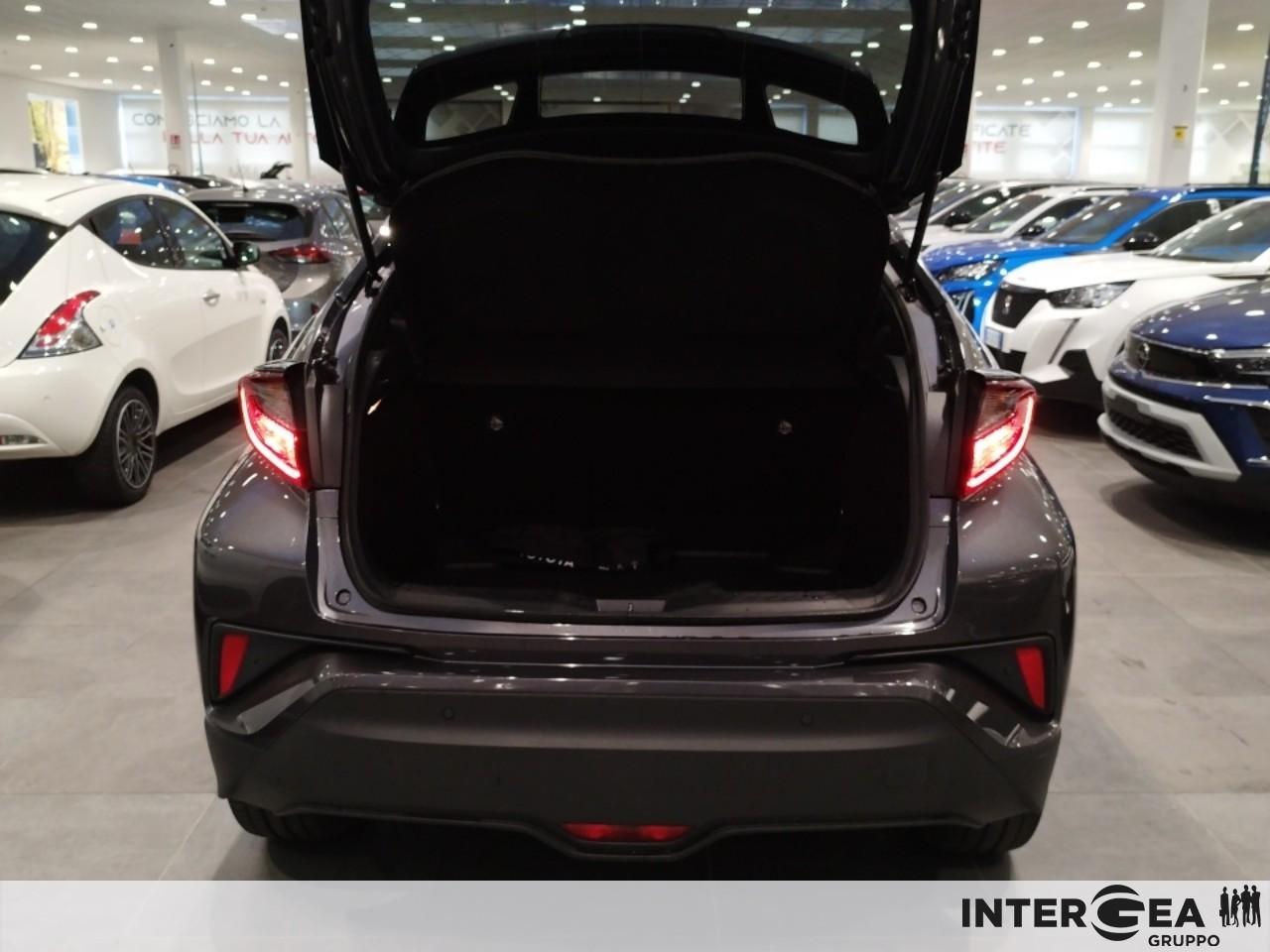 TOYOTA C-HR 1.8h Trend e-cvt