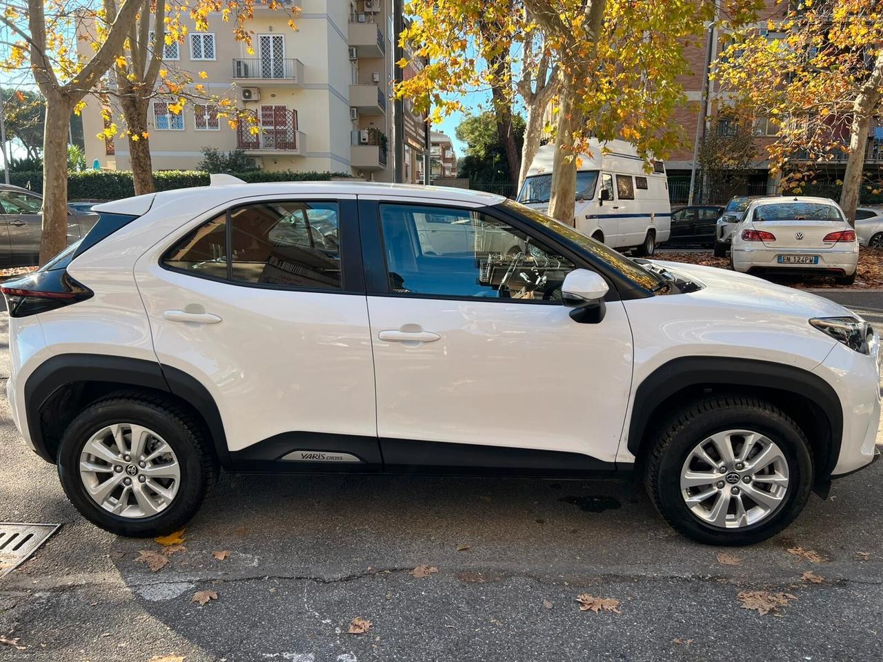 Toyota Yaris Cross 1.5 Hybrid E-CVT AWD-i Business