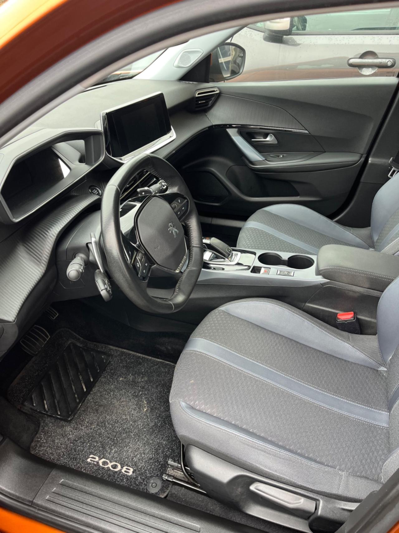 Peugeot 2008 PureTech 130 S&S EAT8 Allure