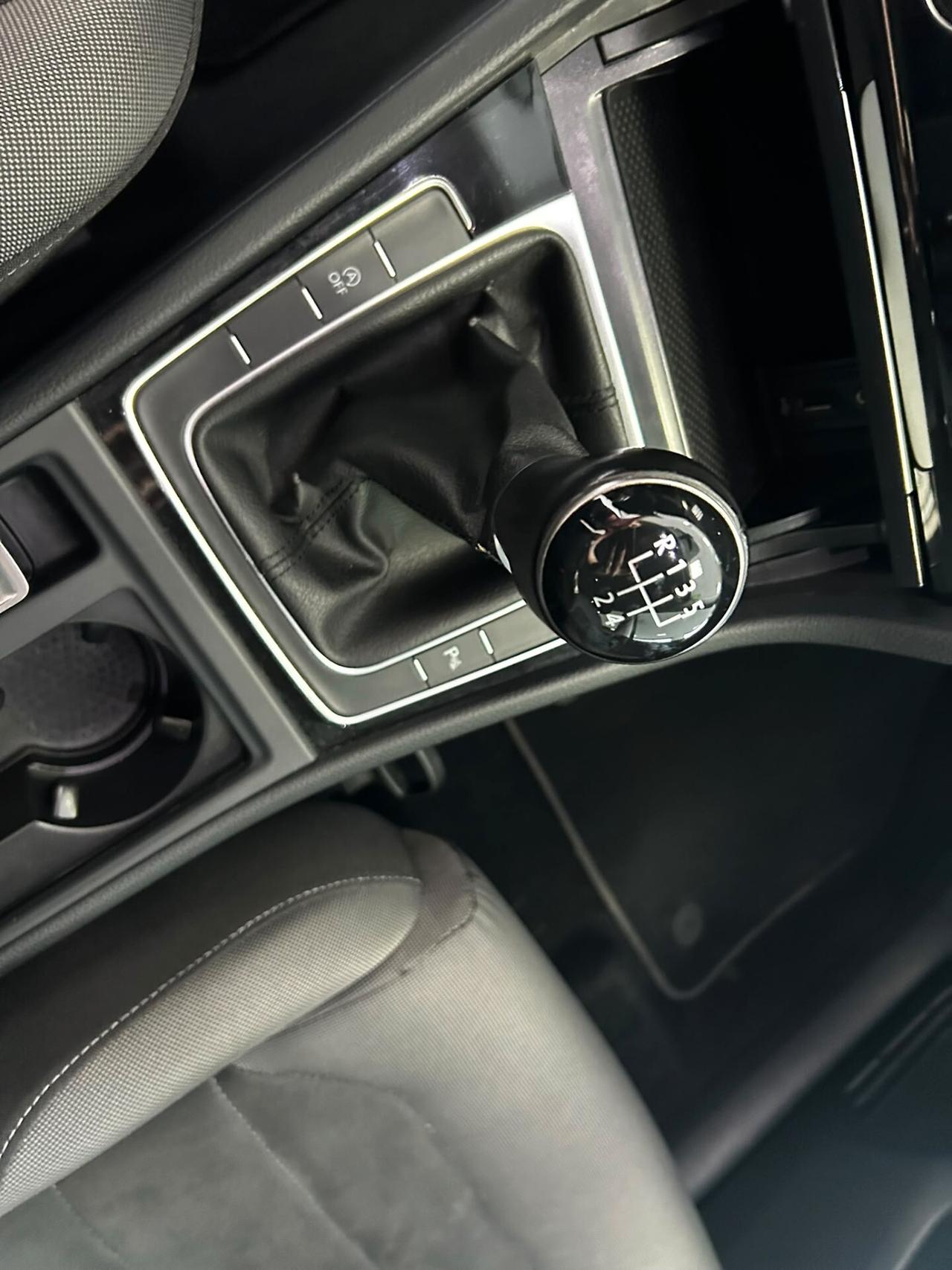 VW Golf 7.5 X NEOPATETATI 1.6D 2019